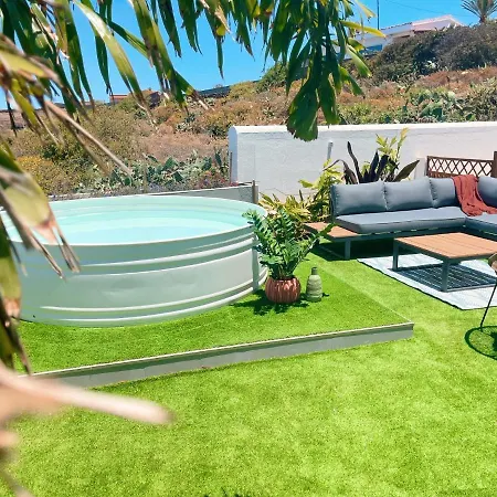 Casa Con Piscina Y Jardin Con Vistas Al Mar