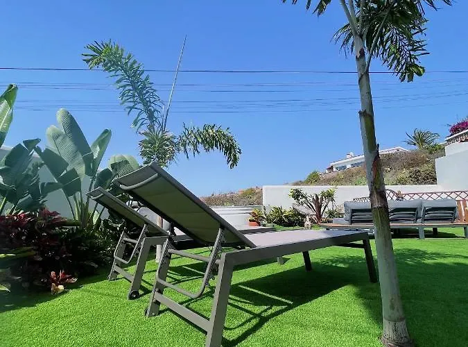 Con Piscina Y Jardin Con Vistas Al Mar Semesterbostad *