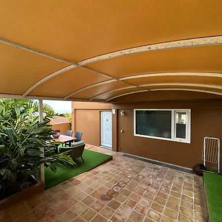 Nyaraló Con Piscina Y Jardin Con Vistas Al Mar